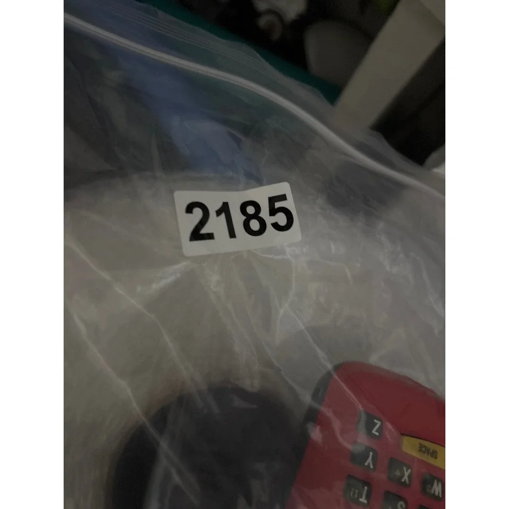 Brady ID Pal-750-499 Label Maker/ Bundle For Parts‎ Will Power On W/cartridges